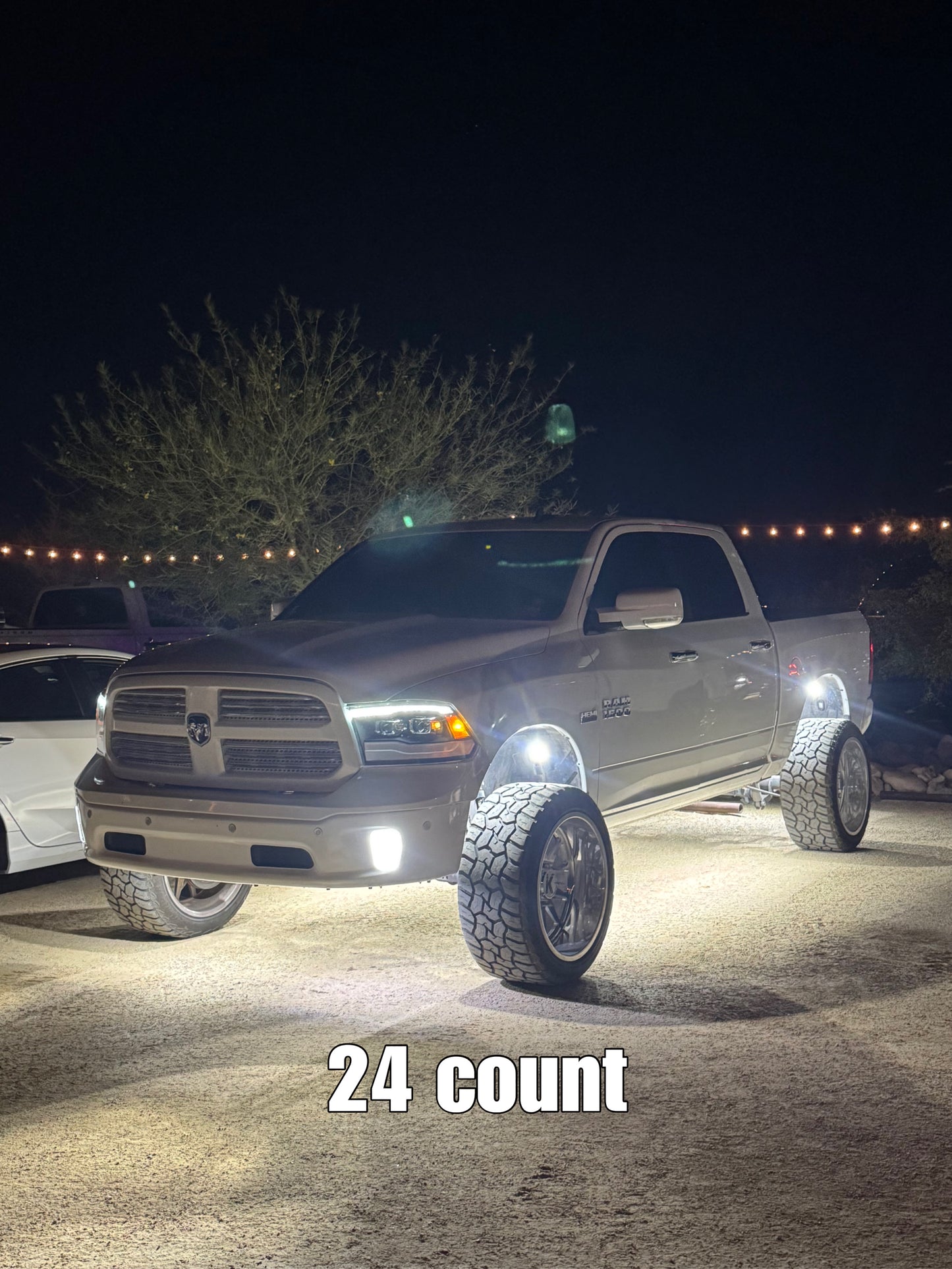 72 Chip Pure White Rock Light